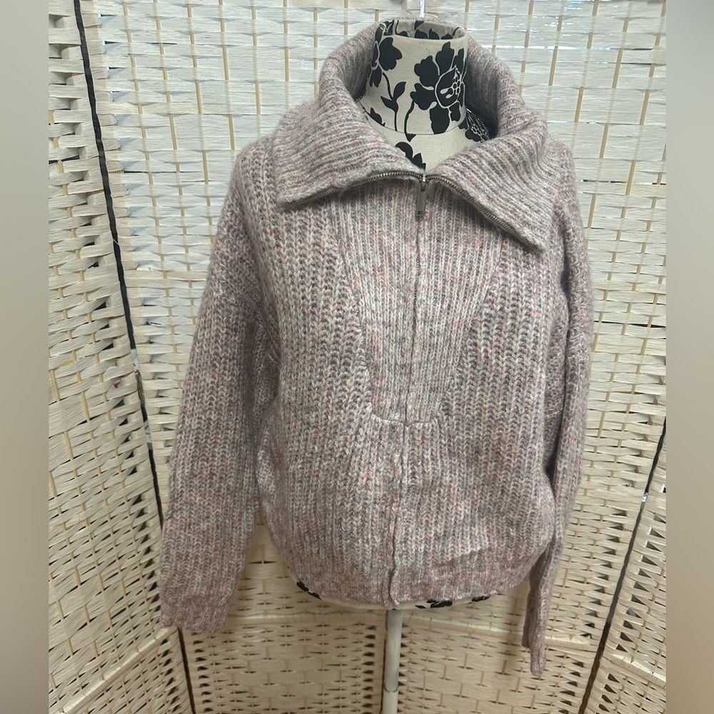 Cotton On chunky knit full zip collar pinks, grays white size M ladies